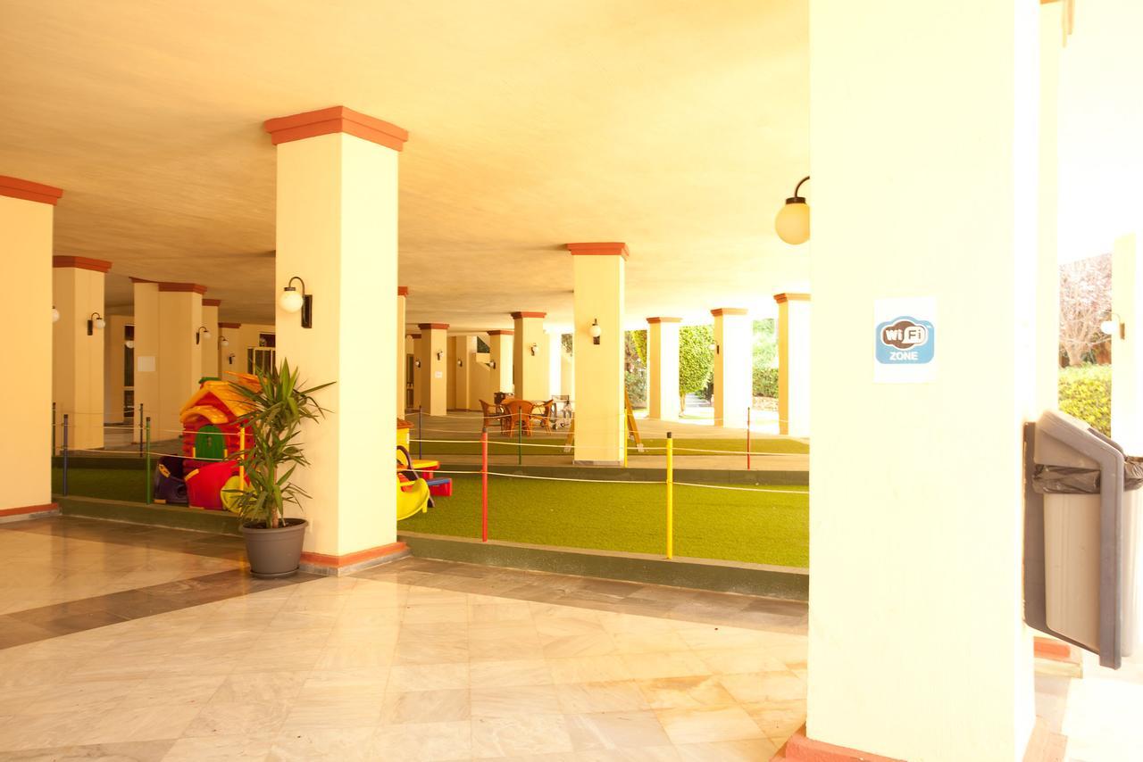 Varios Apartamentos Romana Playa Elviria Marbella Eksteriør bilde
